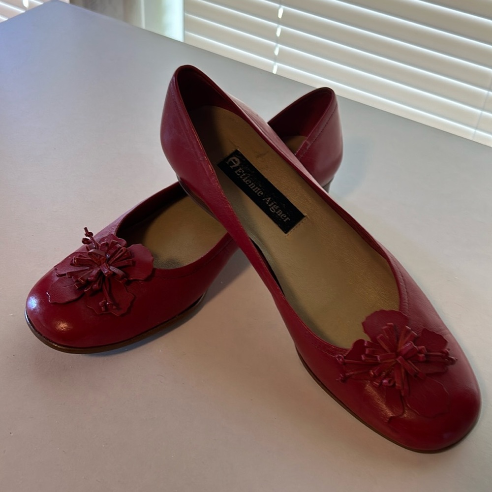 Women’s shoes